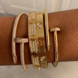 Meet your Posher, Coral